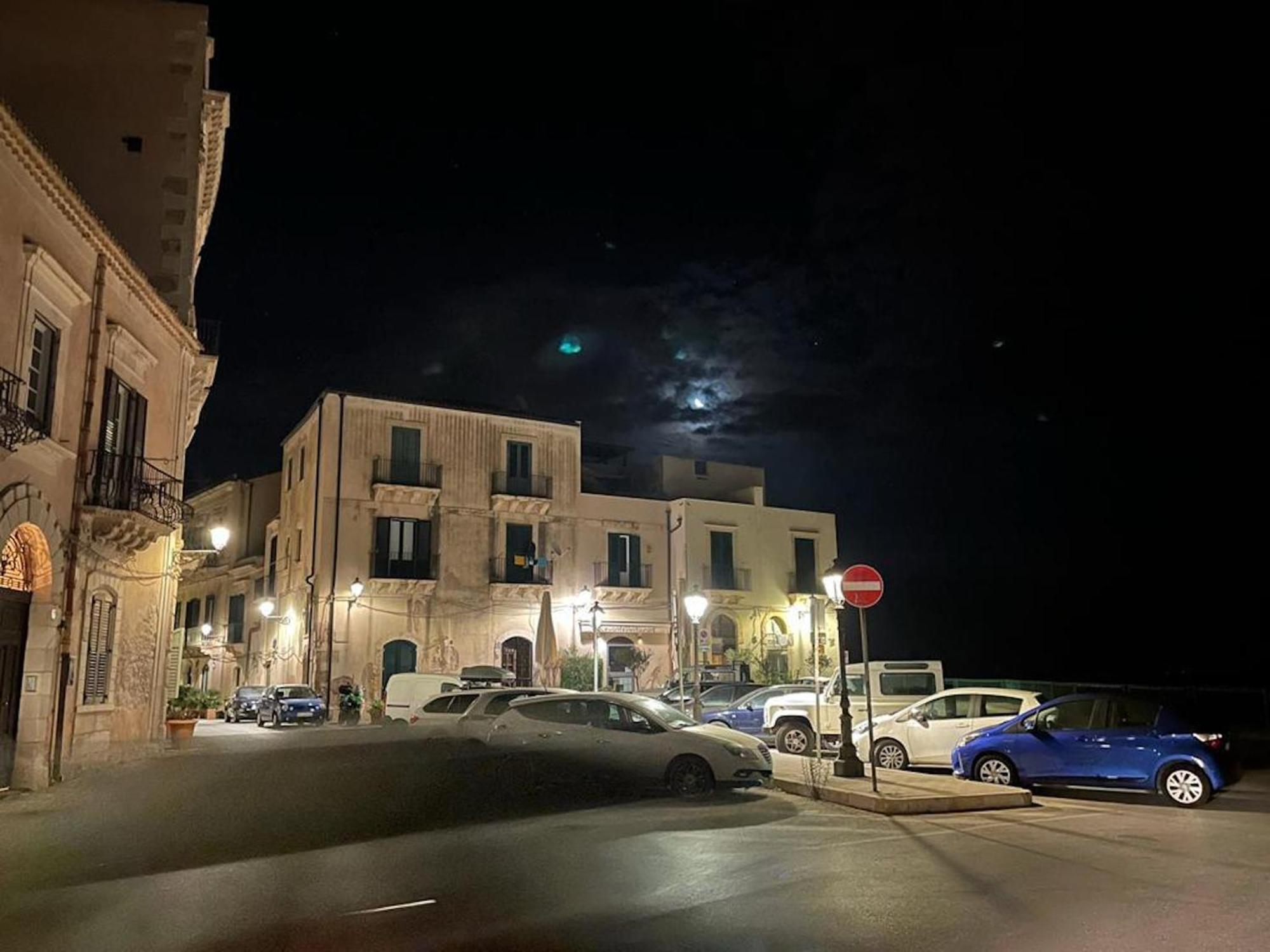 Home Isola Di Luce Syracuse Exterior photo
